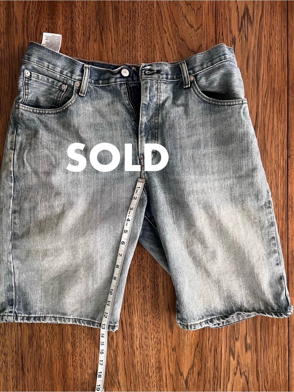 Men's Levi’s Light Wash Denim Shorts - Casual Summer Staple